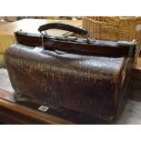 PERIOD LEATHER GLADSTONE DOCTORS BAG