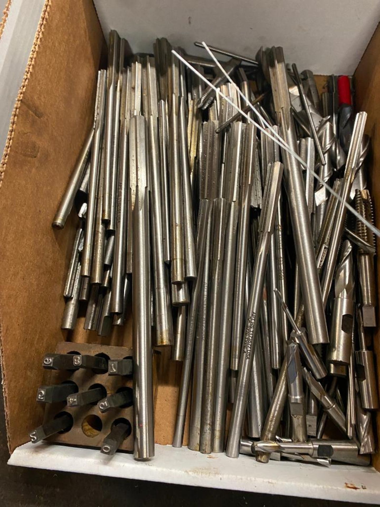 (LOT) REAMERS, TAPS AND ASSORTED TOOLING