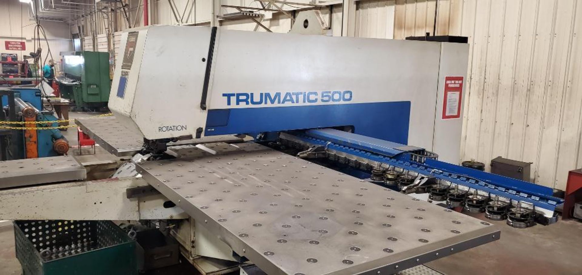 TRUMPF TRUMATIC 25 TON 500 CNC TURRET PUNCH; YEAR 1998 - Image 3 of 5