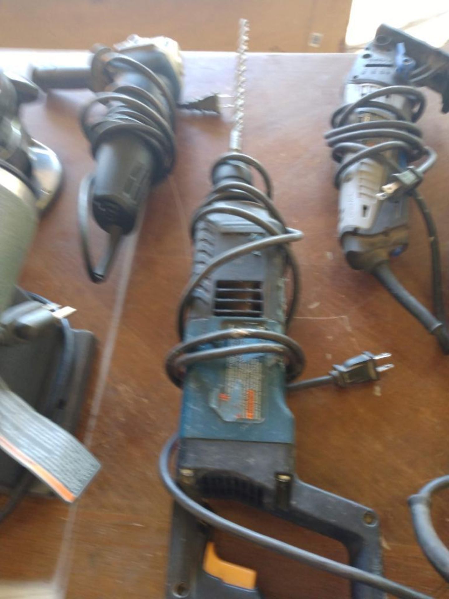 (LOT) ASSORTED ELECTRIC HAND TOOLS - Image 3 of 10