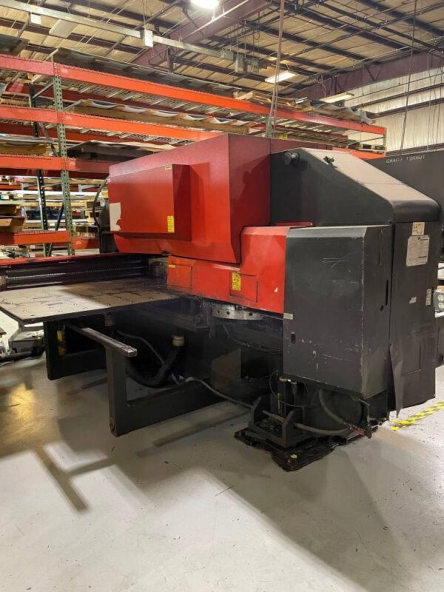 AMADA VIPROS 33 TON 357 QUEEN CNC TURRET PUNCH; YEAR 2003 - Image 7 of 31