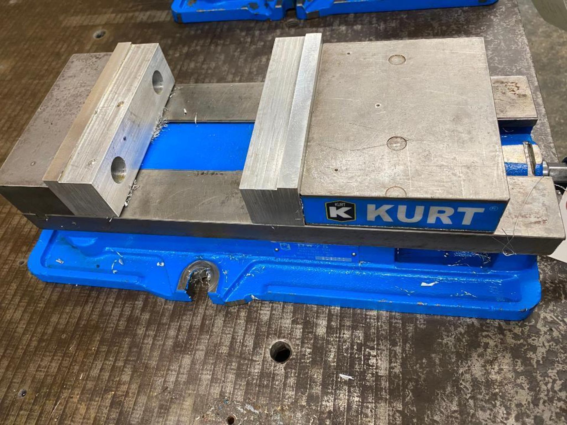 KURT D675 VISE; S/N 218070 - Image 2 of 4