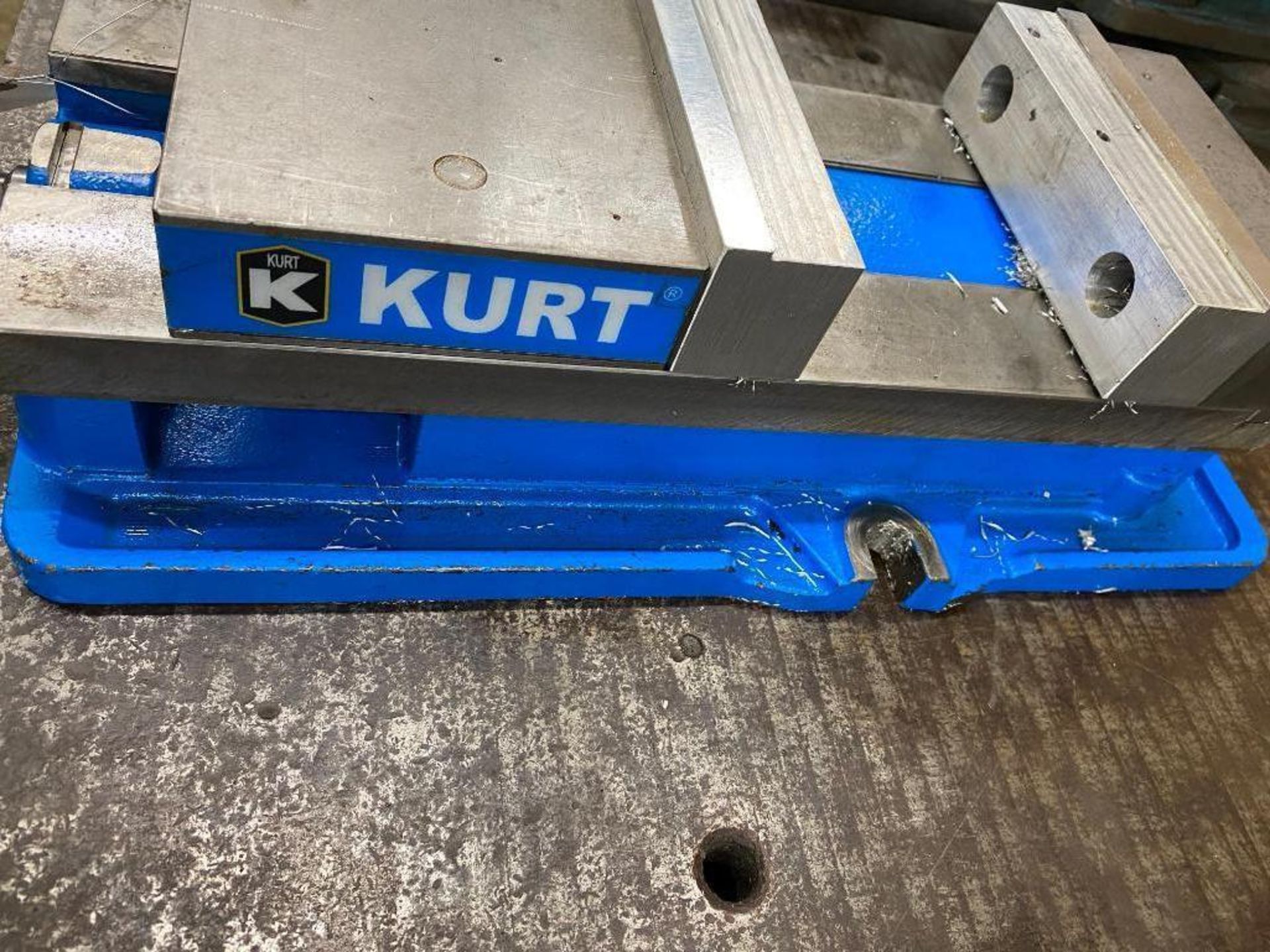 KURT D675 VISE; S/N 218070 - Image 3 of 4