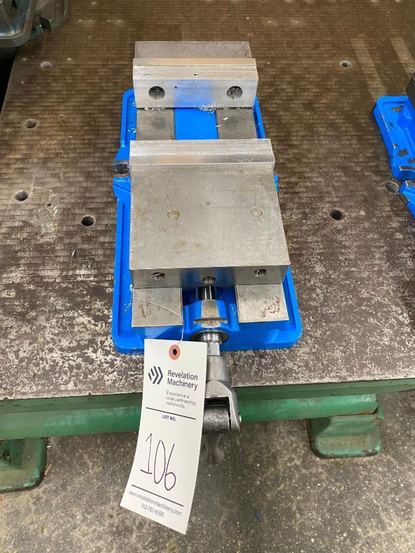 KURT D675 VISE; S/N 218070