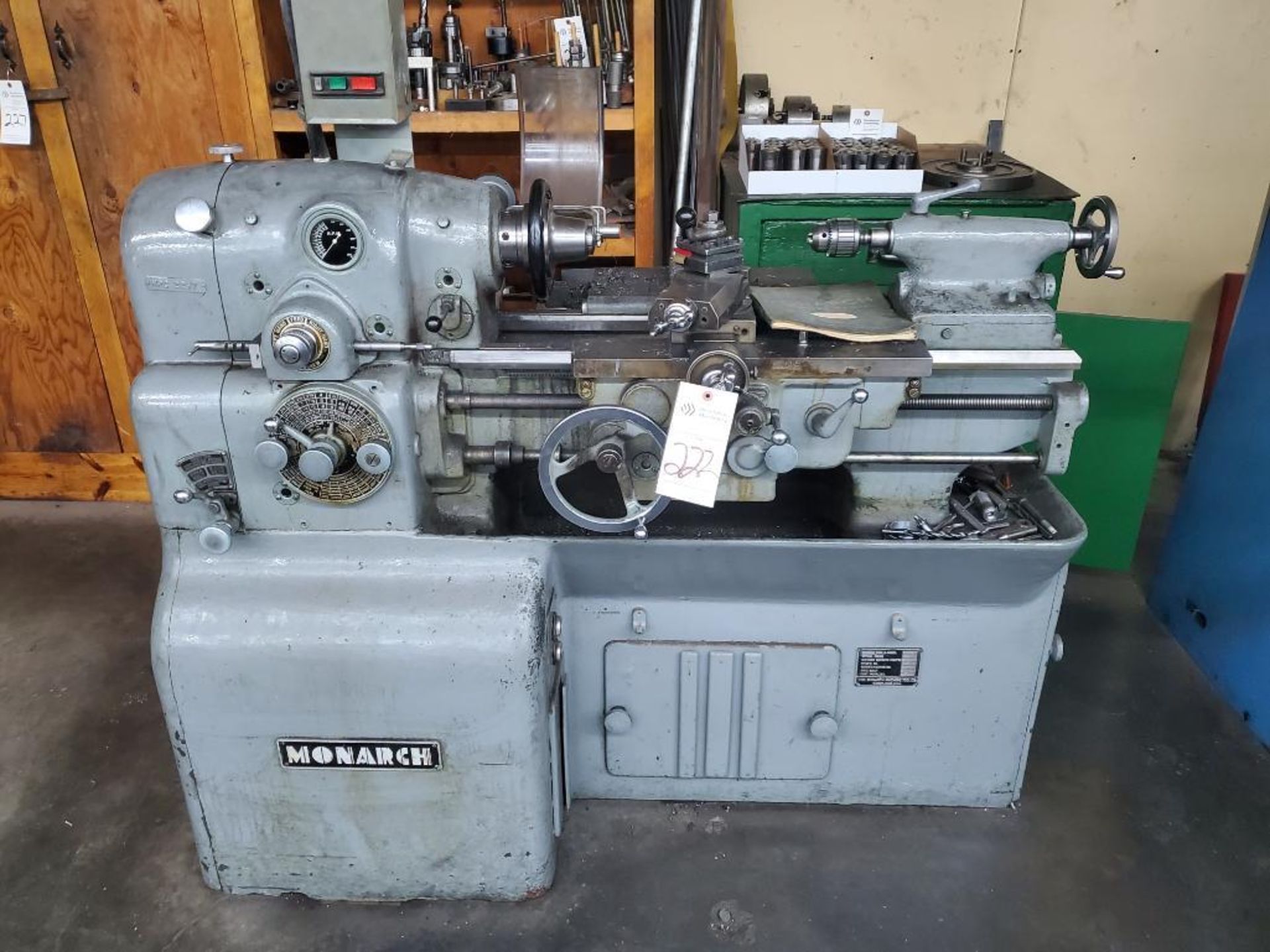 MONARCH 10" EE PRECISION TOOLMAKERS LATHE; YR 1944