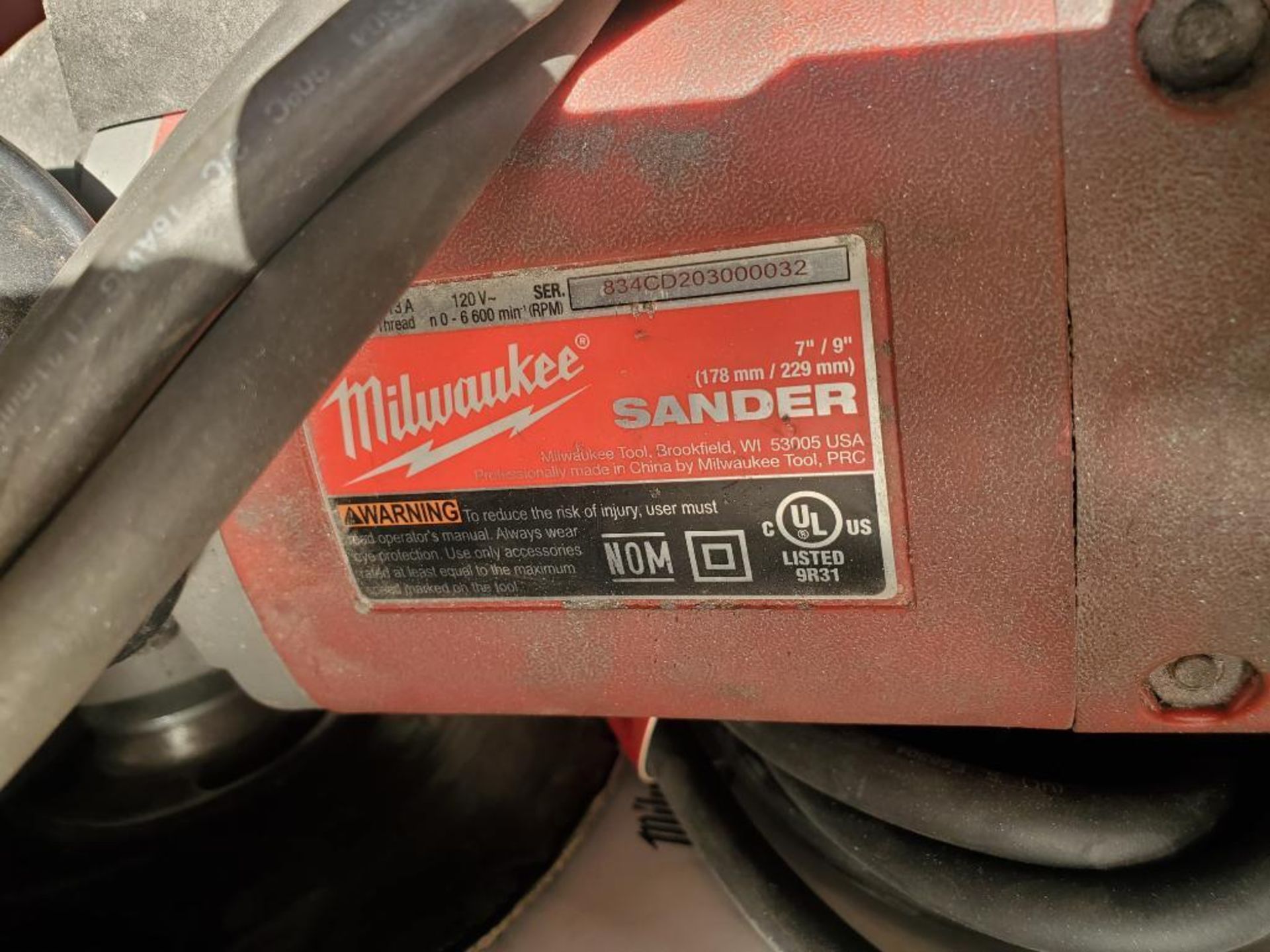 MILWAUKEE SANDER; GRINDER 7" / 9" - Image 2 of 4