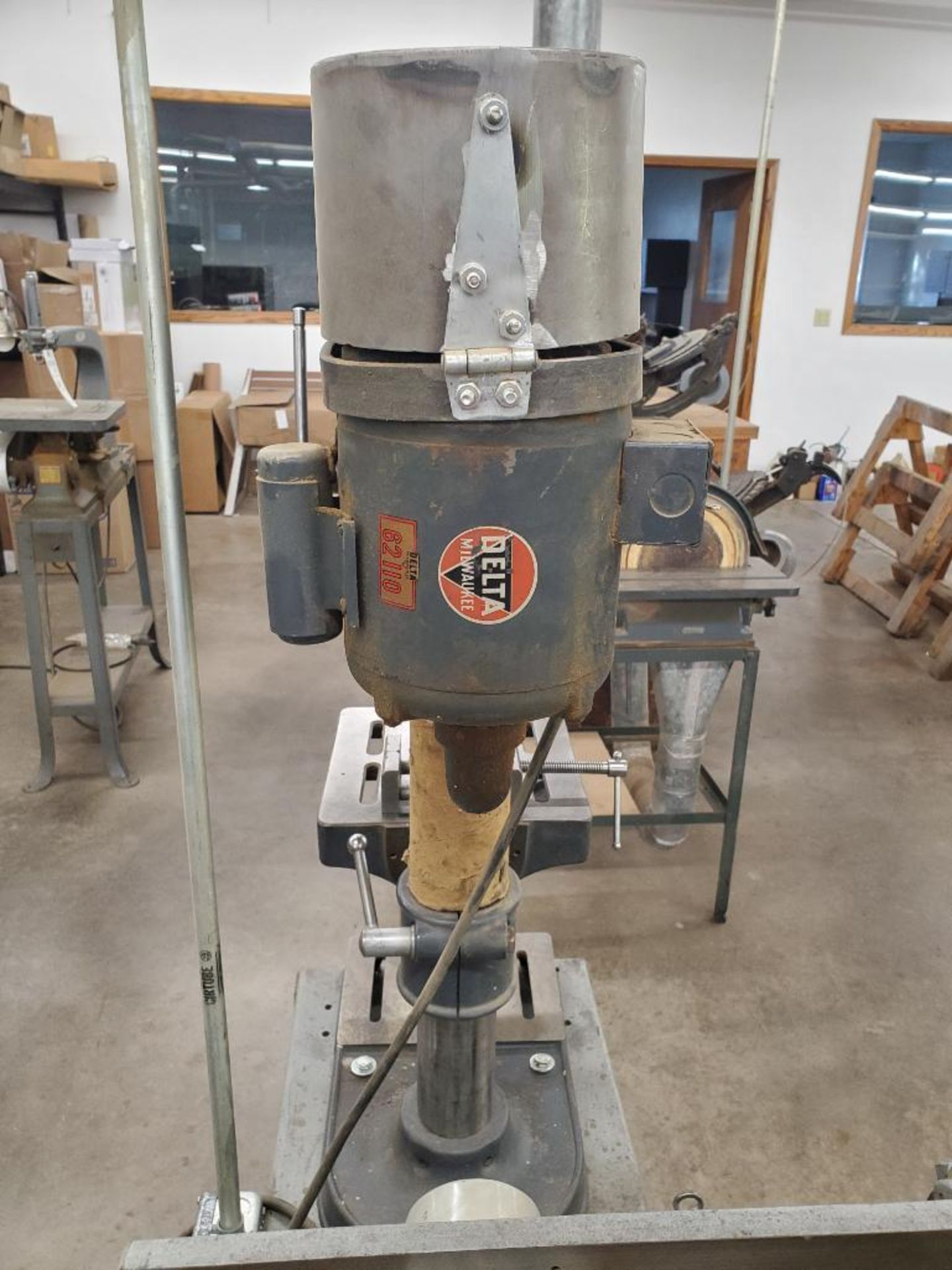 DELTA 62110 DRILL PRESS - Image 4 of 7