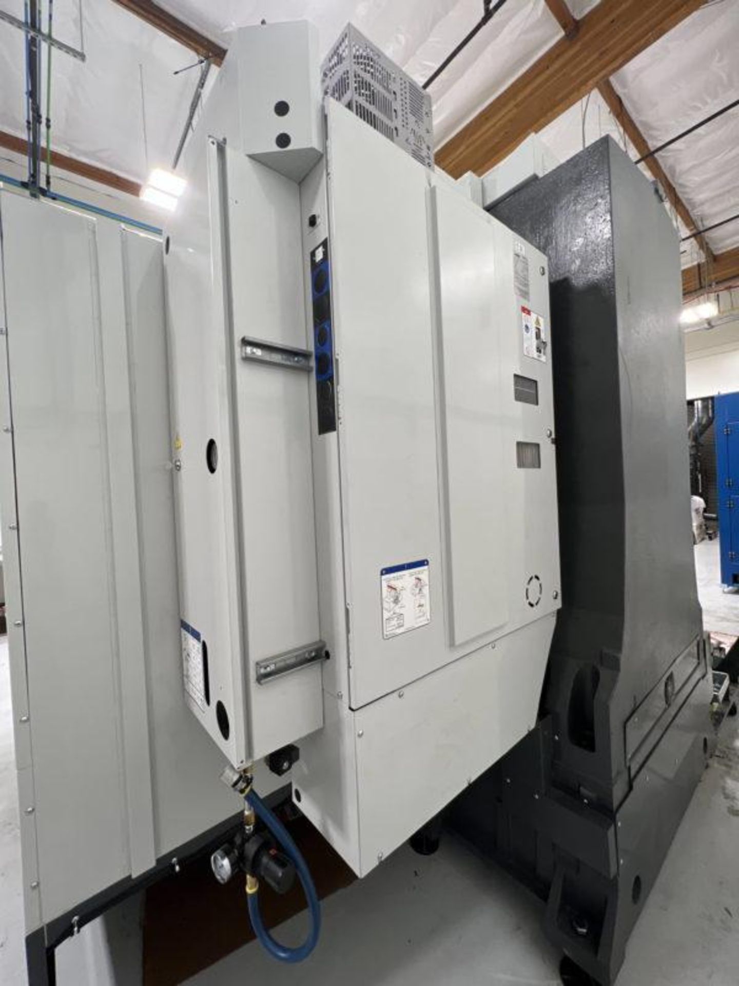 HAAS VF-6 VMC; YEAR 2021 - TOOLING INCLUDED - Image 9 of 10