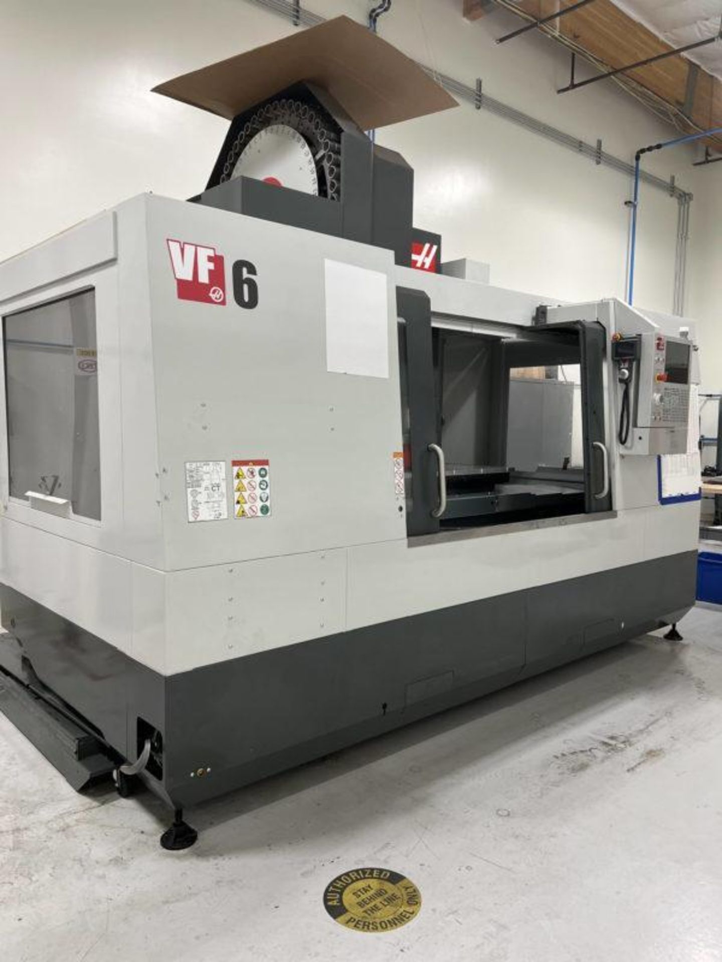 HAAS VF-6 VMC; YEAR 2021 - TOOLING INCLUDED - Image 2 of 10