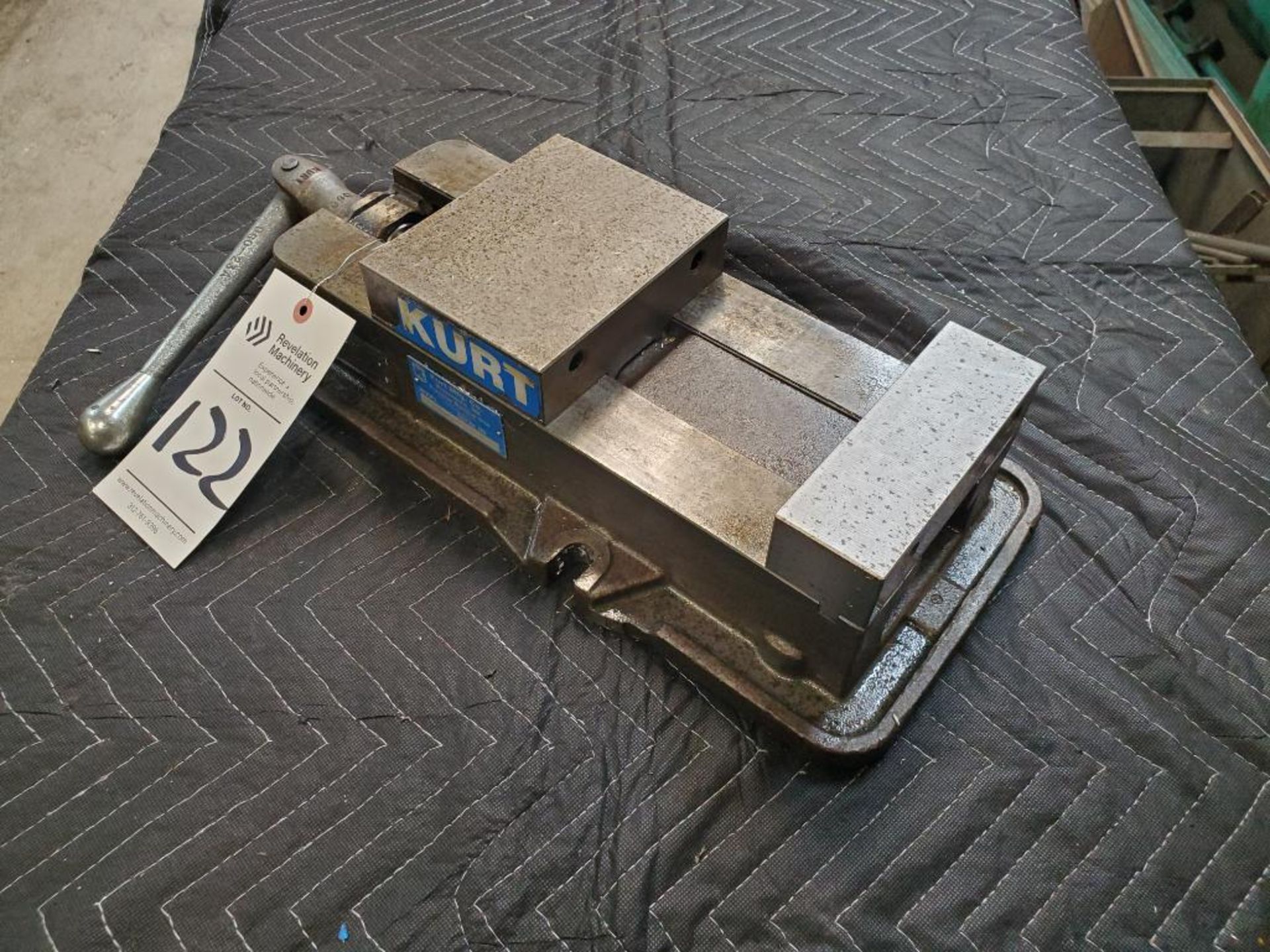 KURT ANGLOCK 6" MILLING MACHINE VISE - Image 2 of 6