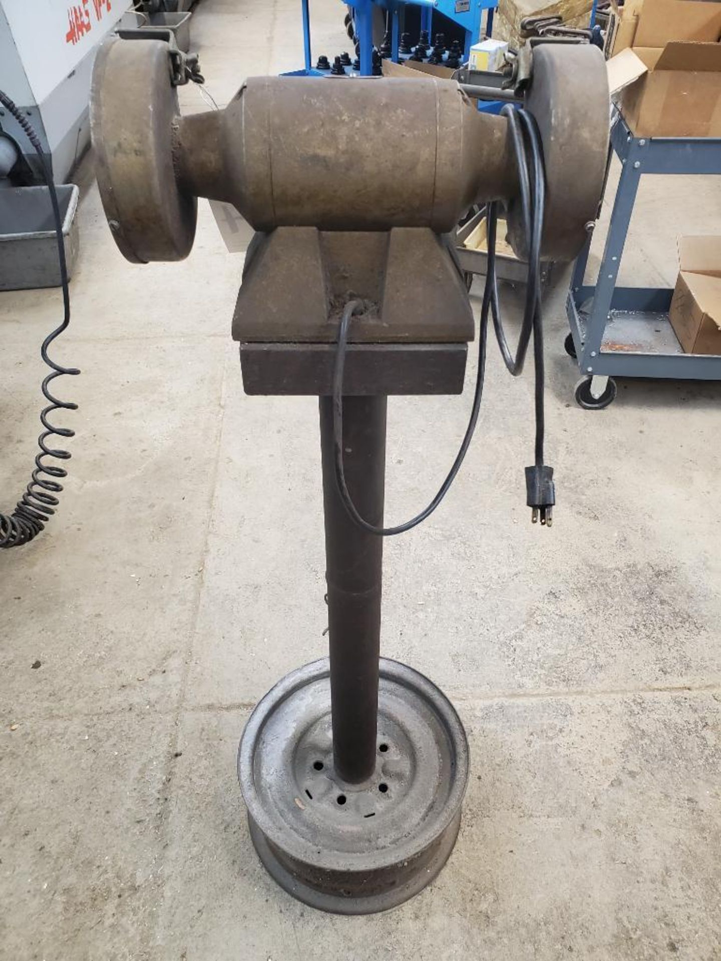 WISSOTA BENCH GRINDER WITH STAND - Image 3 of 5