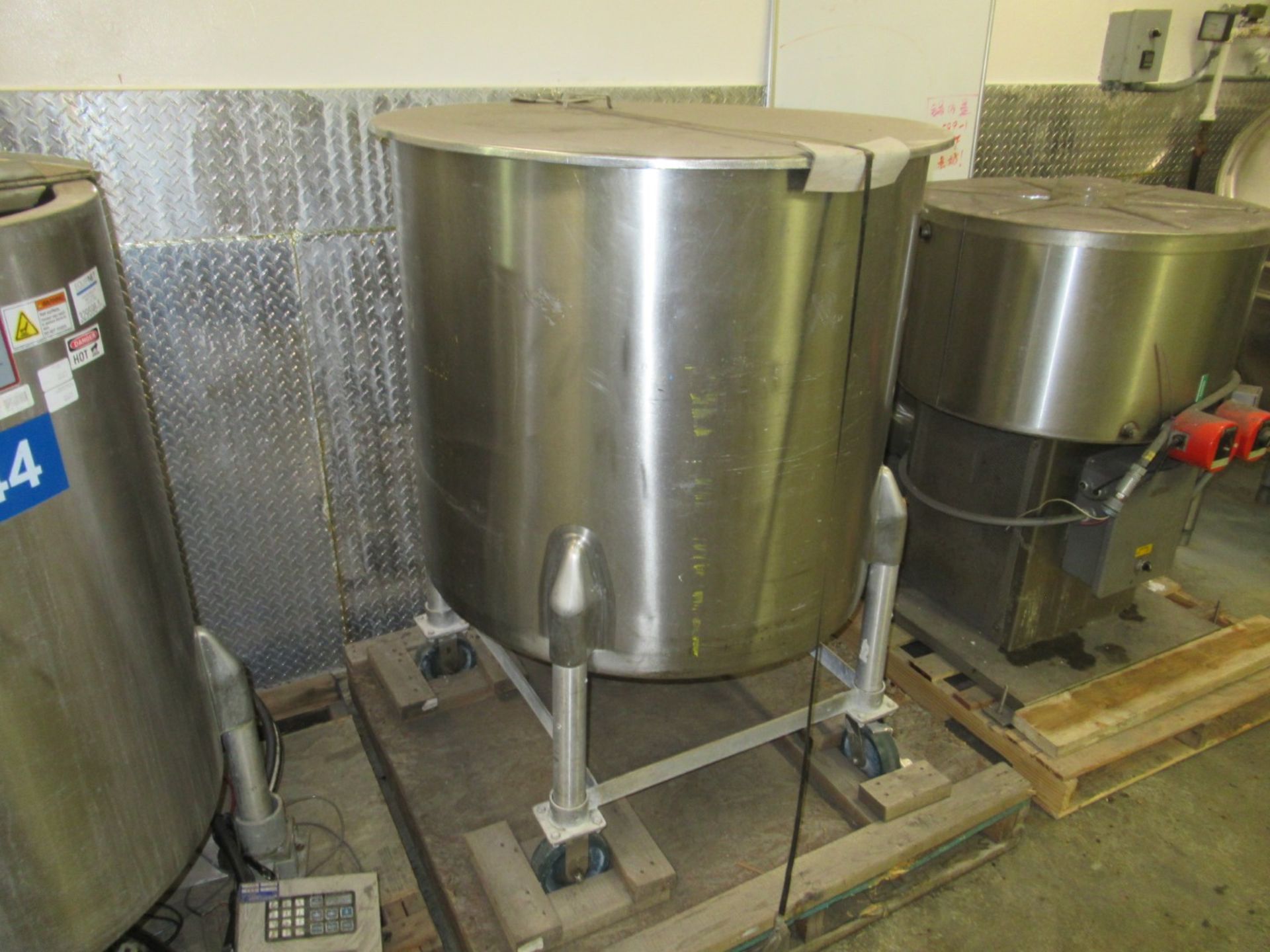 Mobile Stainless Tank - Image 2 of 2