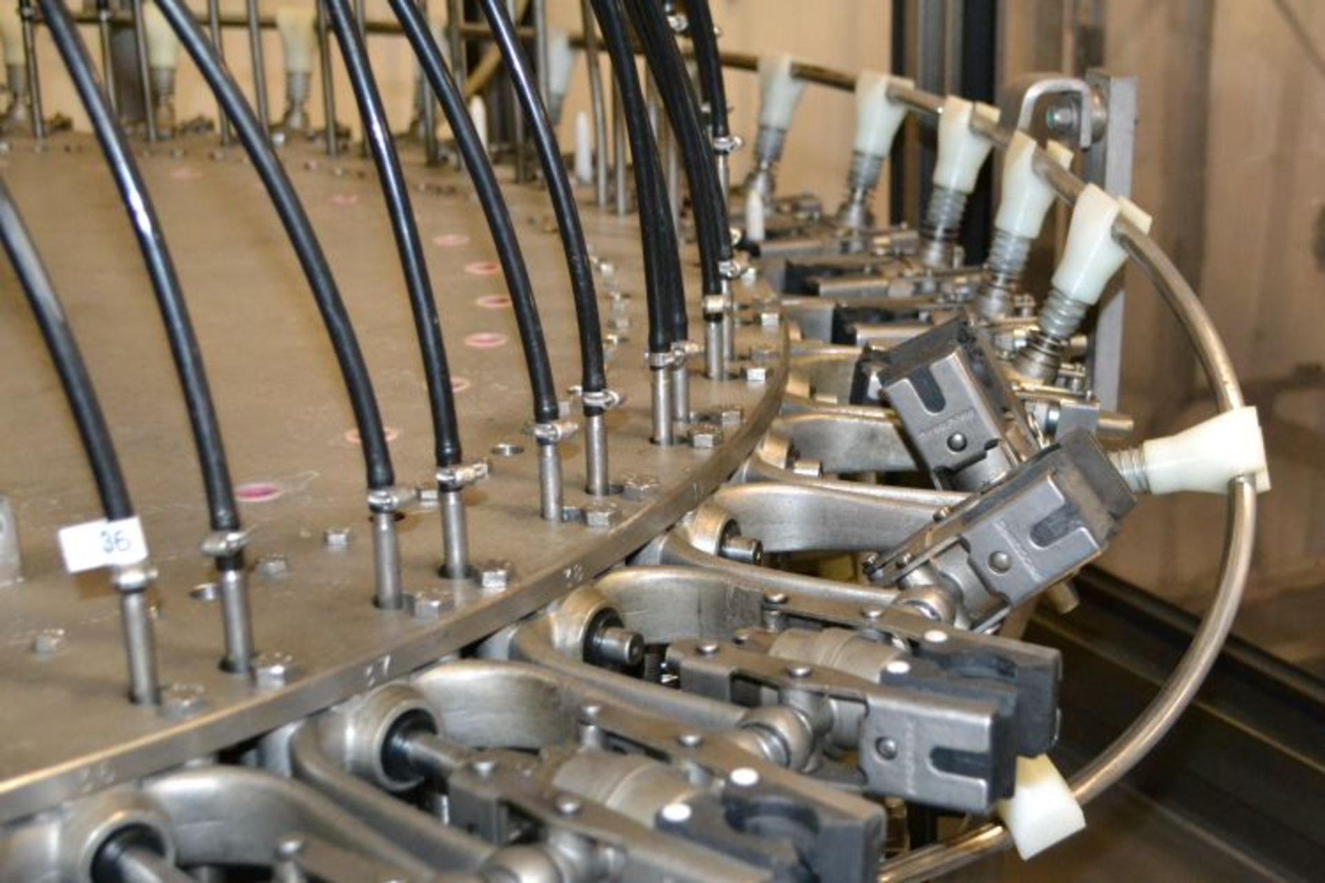 Bertolaso mono-block bottling line for 187ml plastic bottles - Image 13 of 50