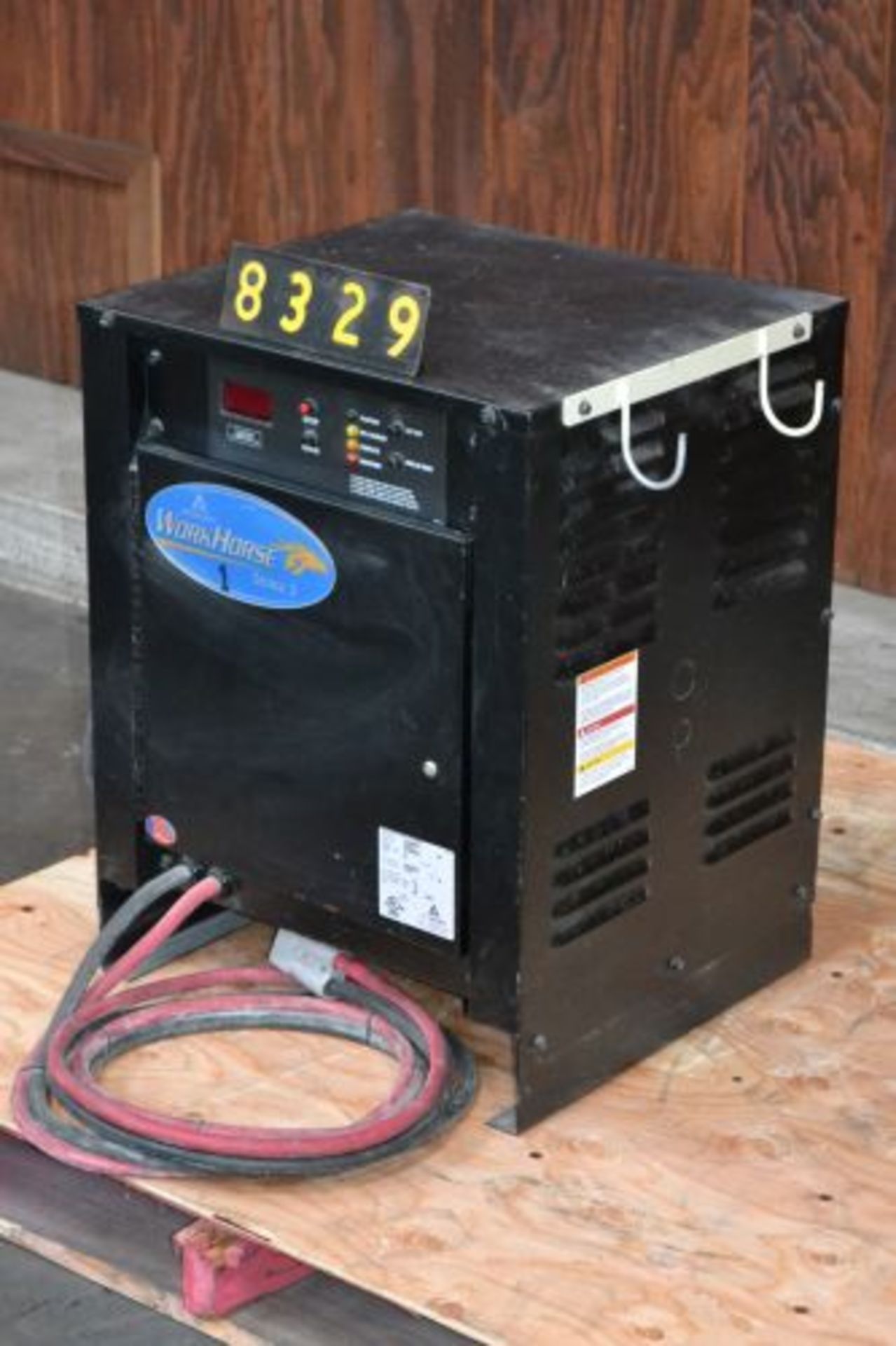 Applied Energy Solutions Workhorse 24 volt battery charger - Image 3 of 5