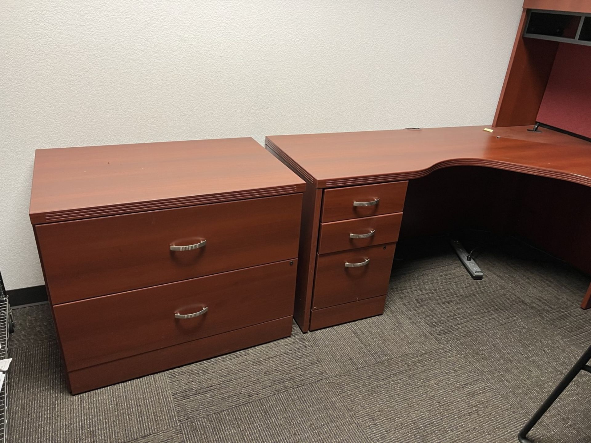 Office Furniture - Image 3 of 18