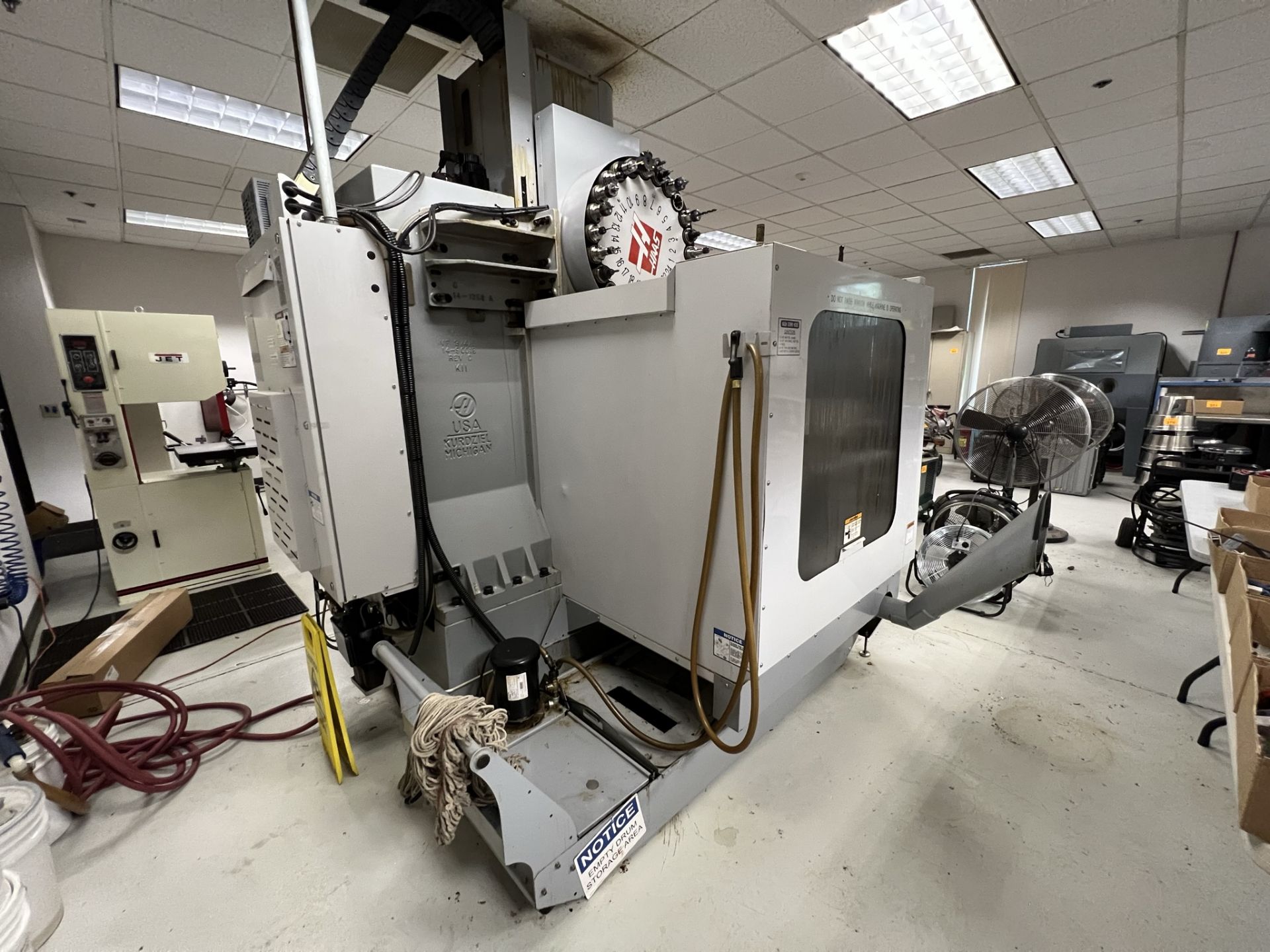 CNC Vertical Mill - Image 10 of 18