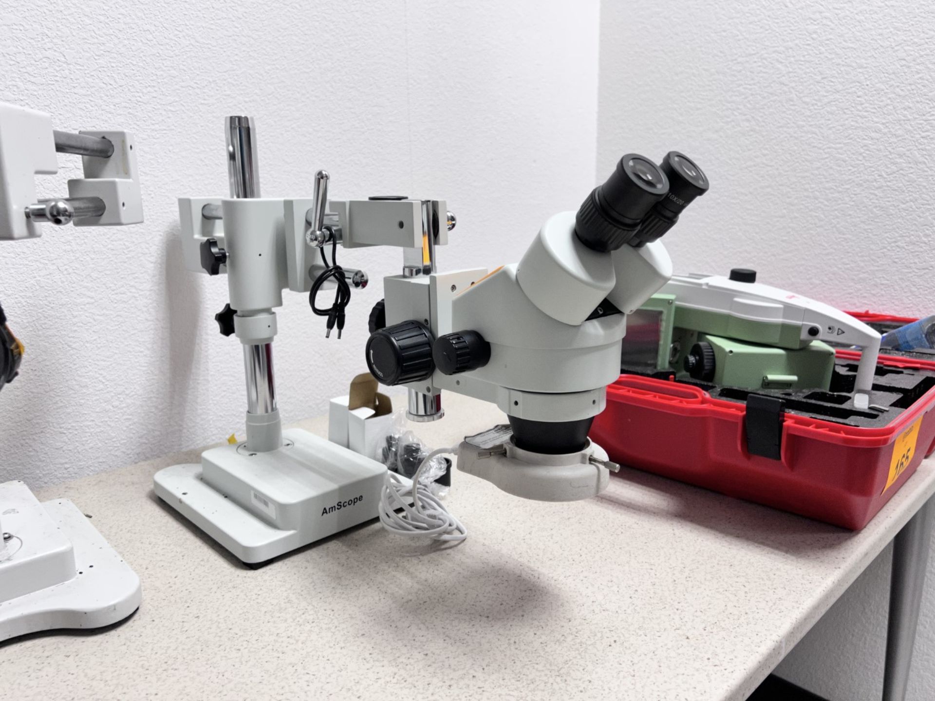 Stereo Microscope - Image 3 of 7