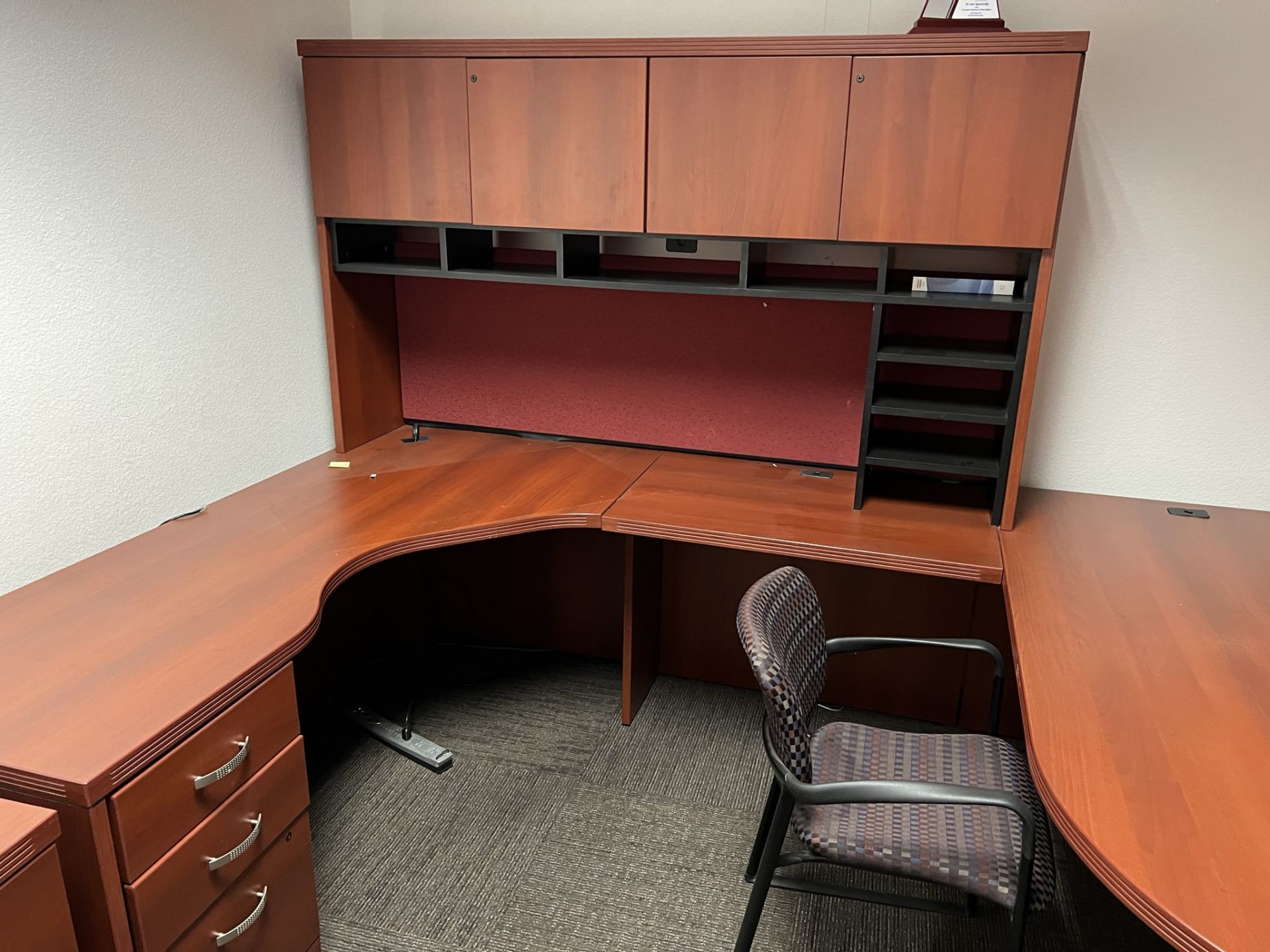 Office Furniture - Image 4 of 18