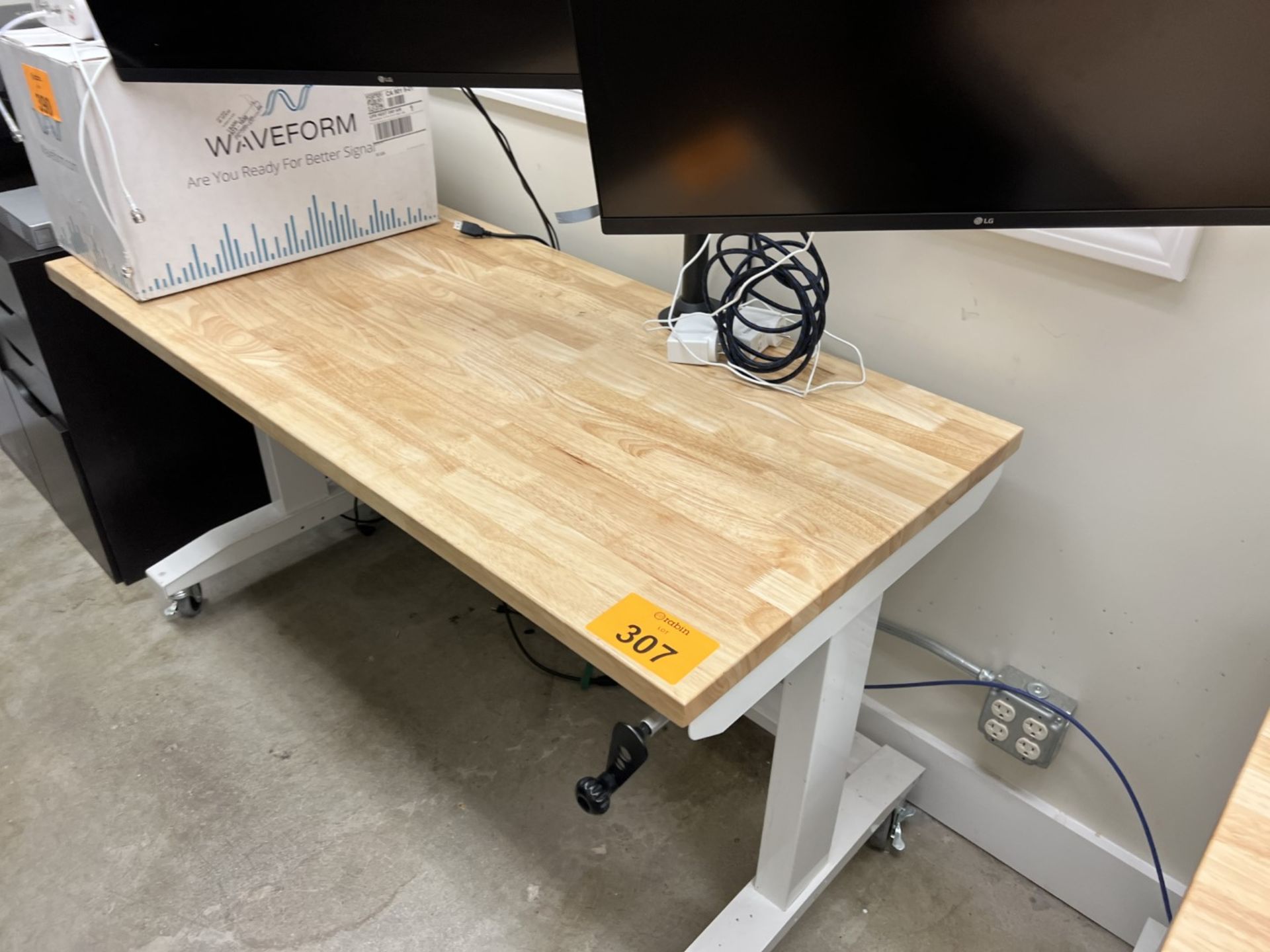 52 Adjustable Work Table