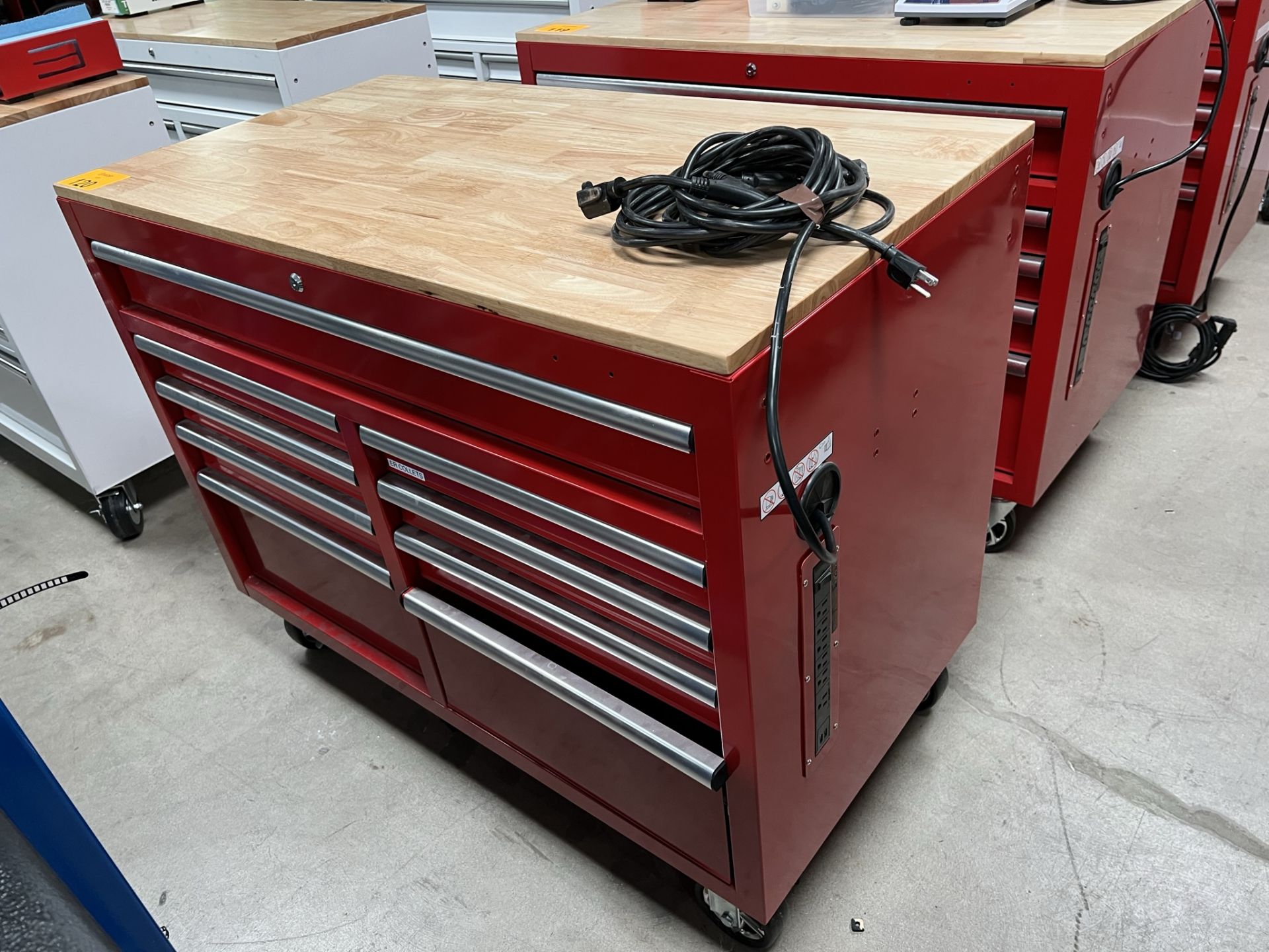 Mobile Work Bench - Image 2 of 2