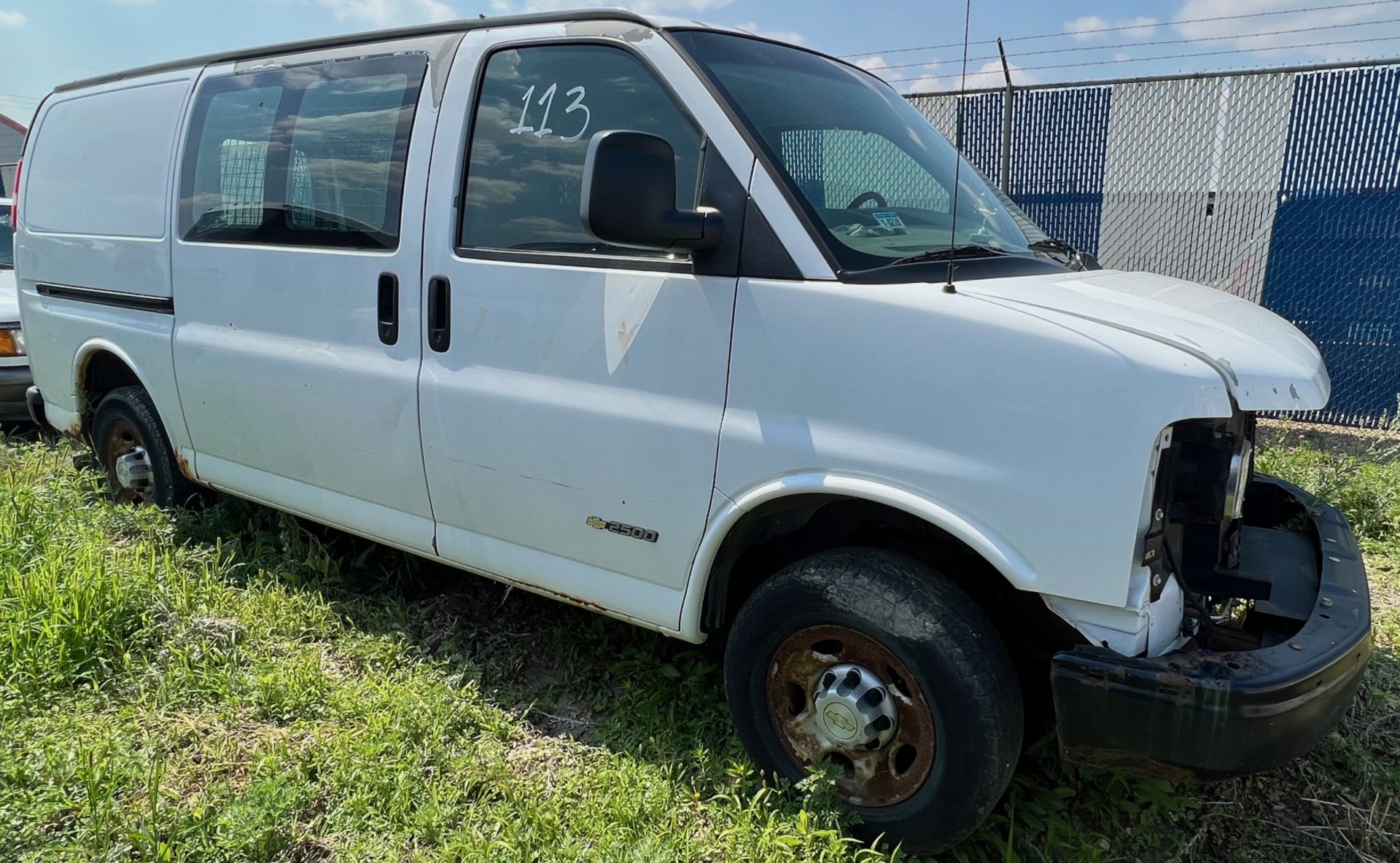 2006-2500 CHEVY VAN WHITE, PARTS