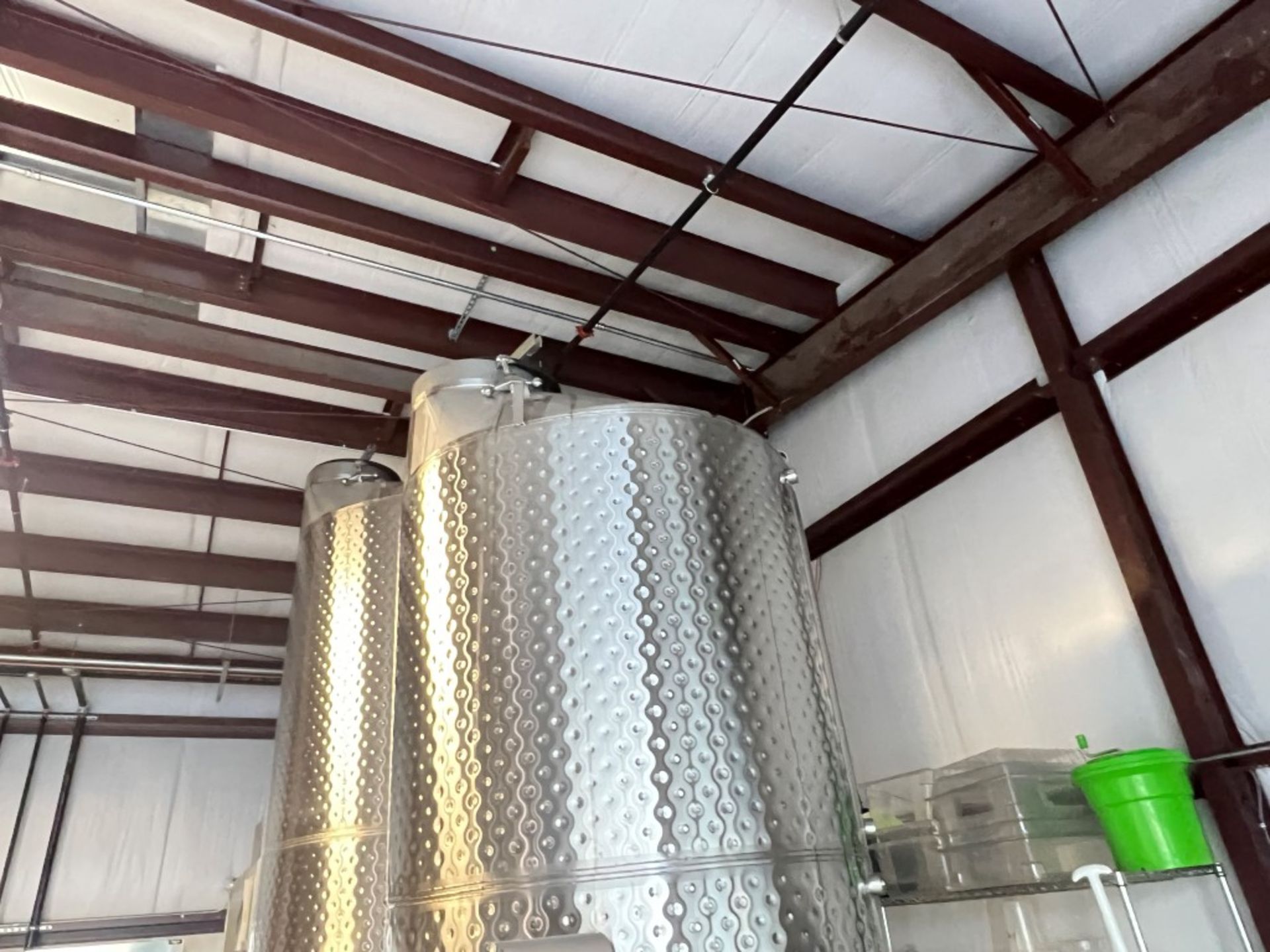 1000 gal Stainless Wine Fermenting Tank - Image 4 of 5