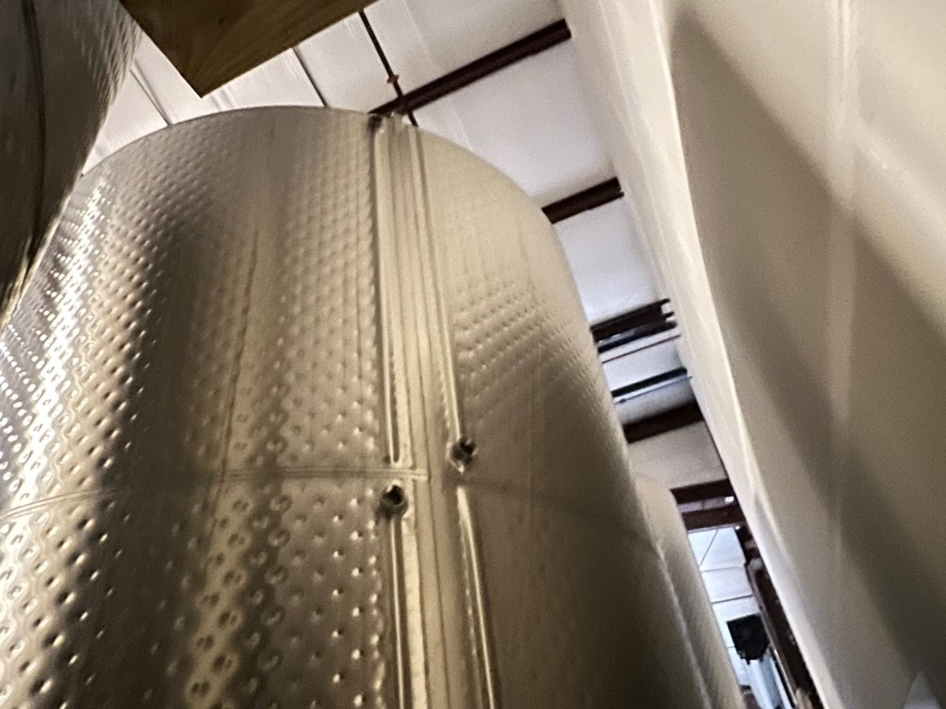 4000 gal Stainless Wine Fermenting Tank - Image 3 of 7