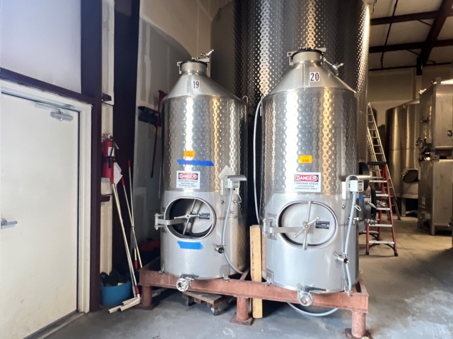 375 gal Stainless Wine Fermenting Tank