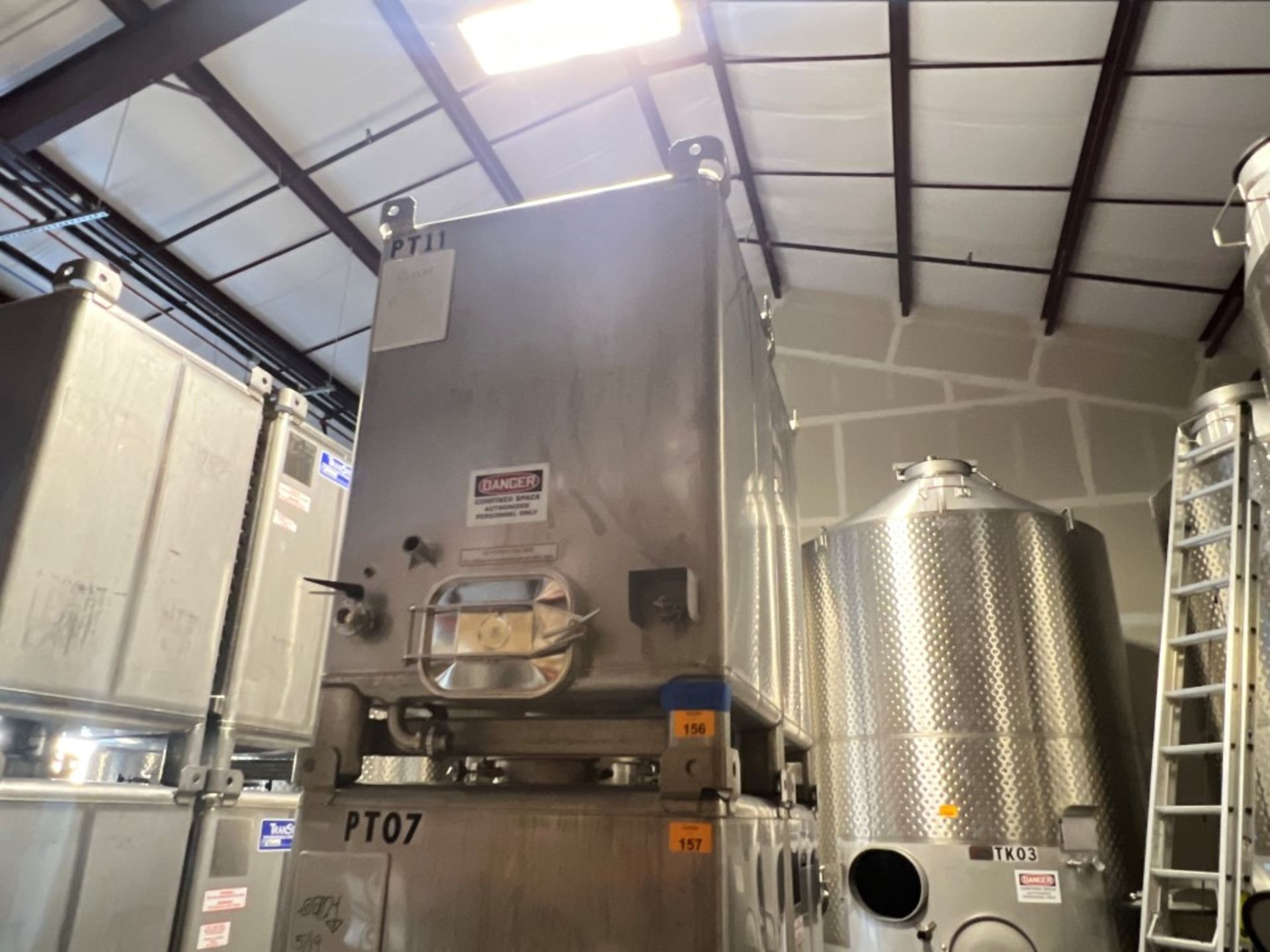 550 gal Stainless Wine Storage Tank