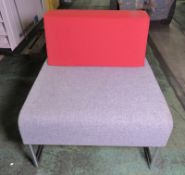 4x Red And Gray Soft reception chairs (STILLAGE NOT INCLUDED)