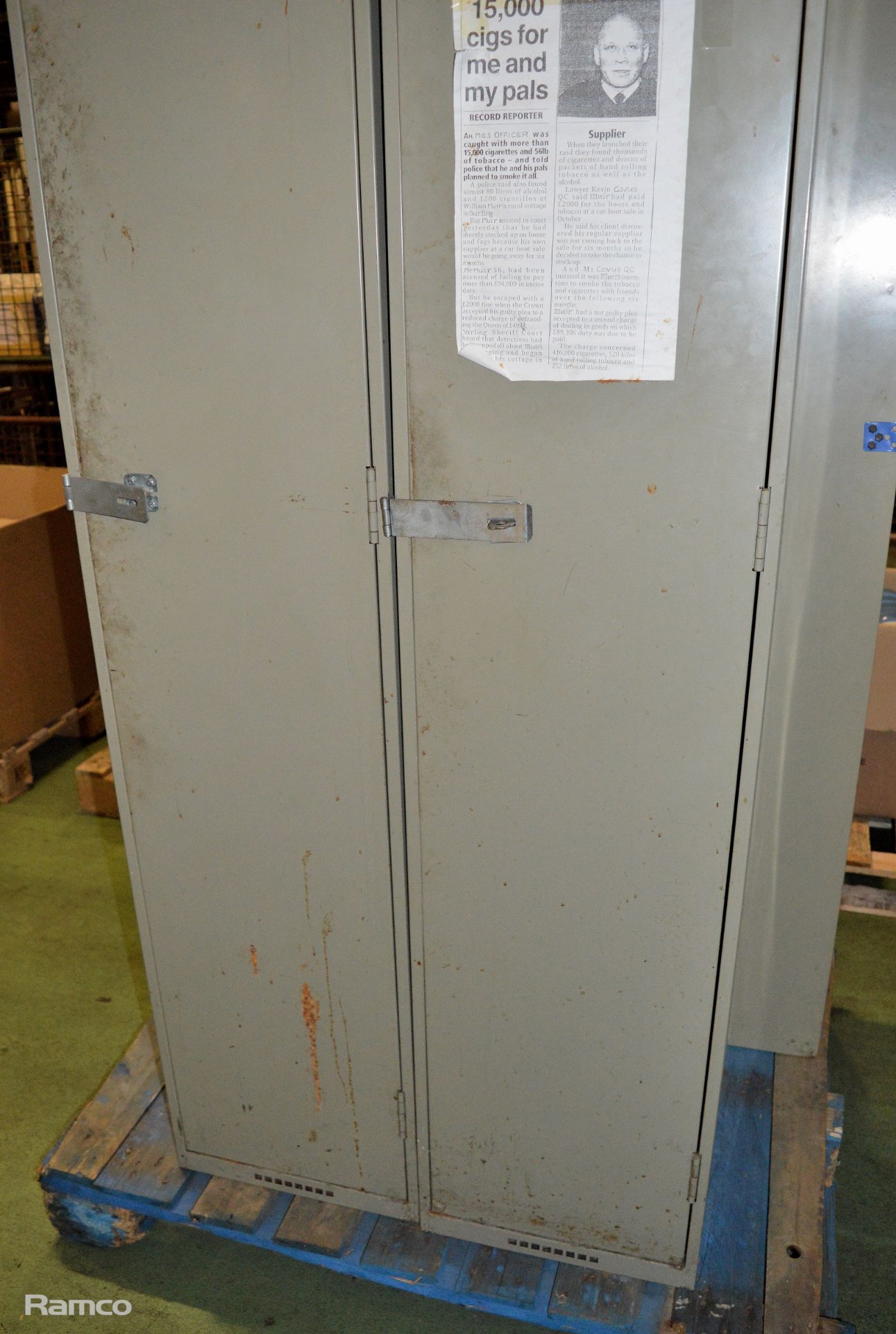 3x Single Door Lockers - L390 x W510 x H2000mm & 1x Twin Door Locker with Keys - L480 xW39 - Image 3 of 5