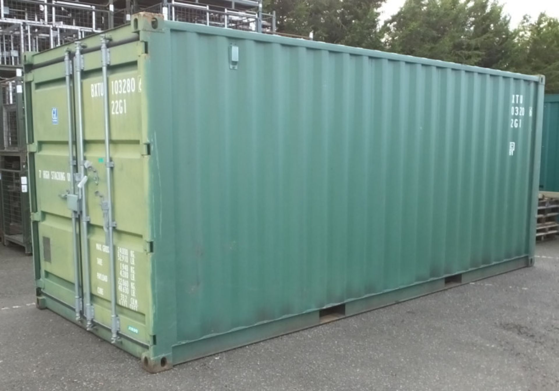 20ft ISO container - green - Type US-D240W - racking included - - LOCATED AT OUR CROFT SITE