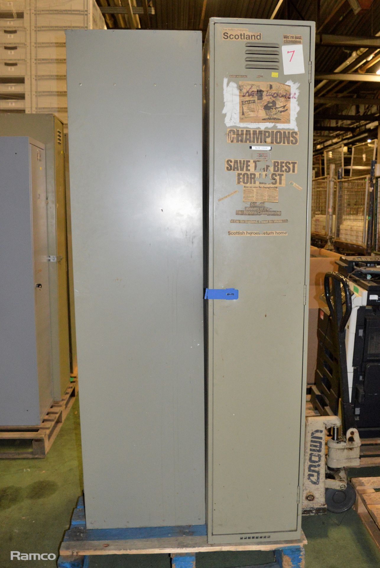 3x Single Door Lockers - L390 x W510 x H2000mm & 1x Twin Door Locker with Keys - L480 xW39 - Image 5 of 5