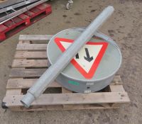 RSF 2 way traffic sign 770mm diameter with 1600mm post