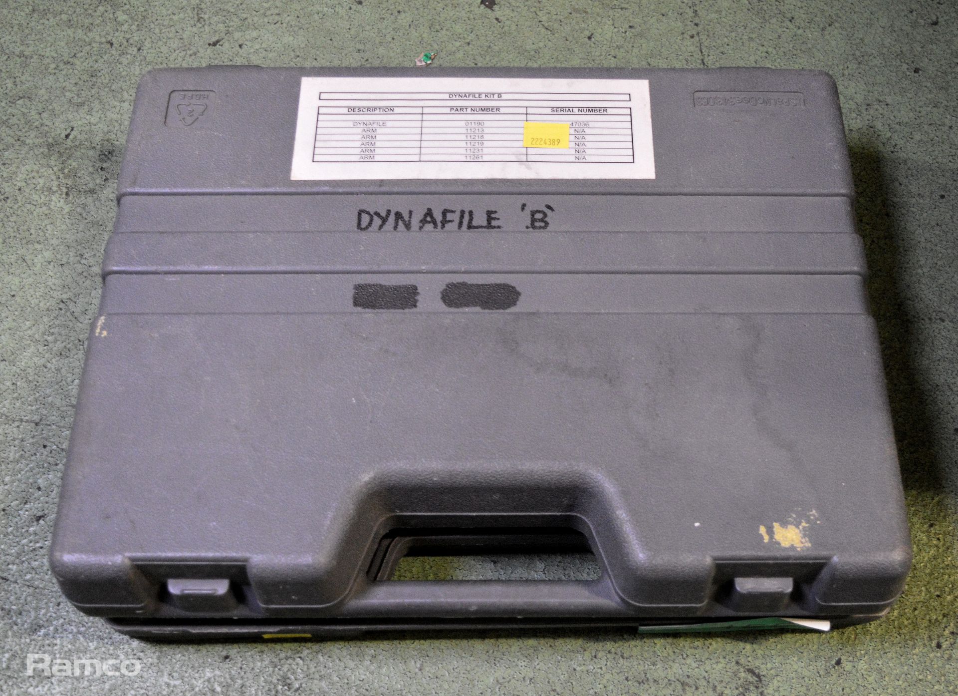 Dynafile 14000 Pneumatic Dynafile Abrasive Belt Tool In Case - Image 4 of 4