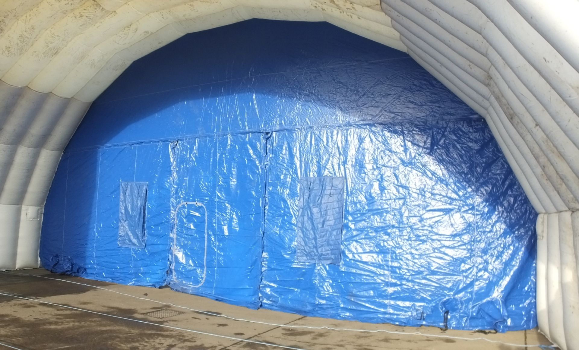 3 section inflatable shelter - Full details in description - Image 16 of 48