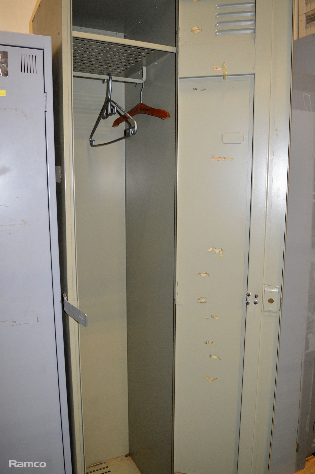 2x Single Door Lockers (no keys) - L450 x W450 x H1800mm, 1x Single Door Locker with Key - - Image 6 of 8