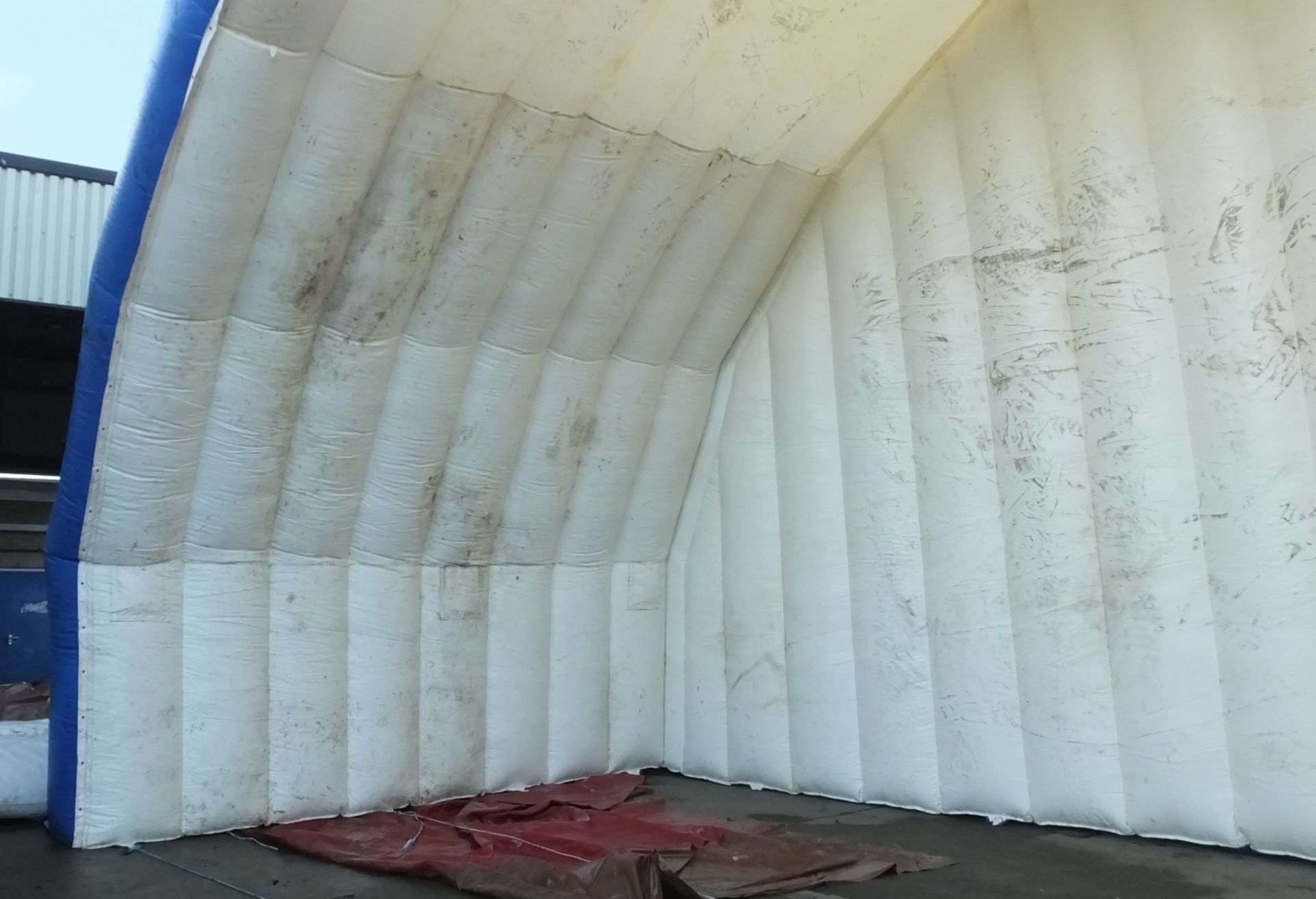 3 section inflatable shelter - Full details in description - Image 20 of 48