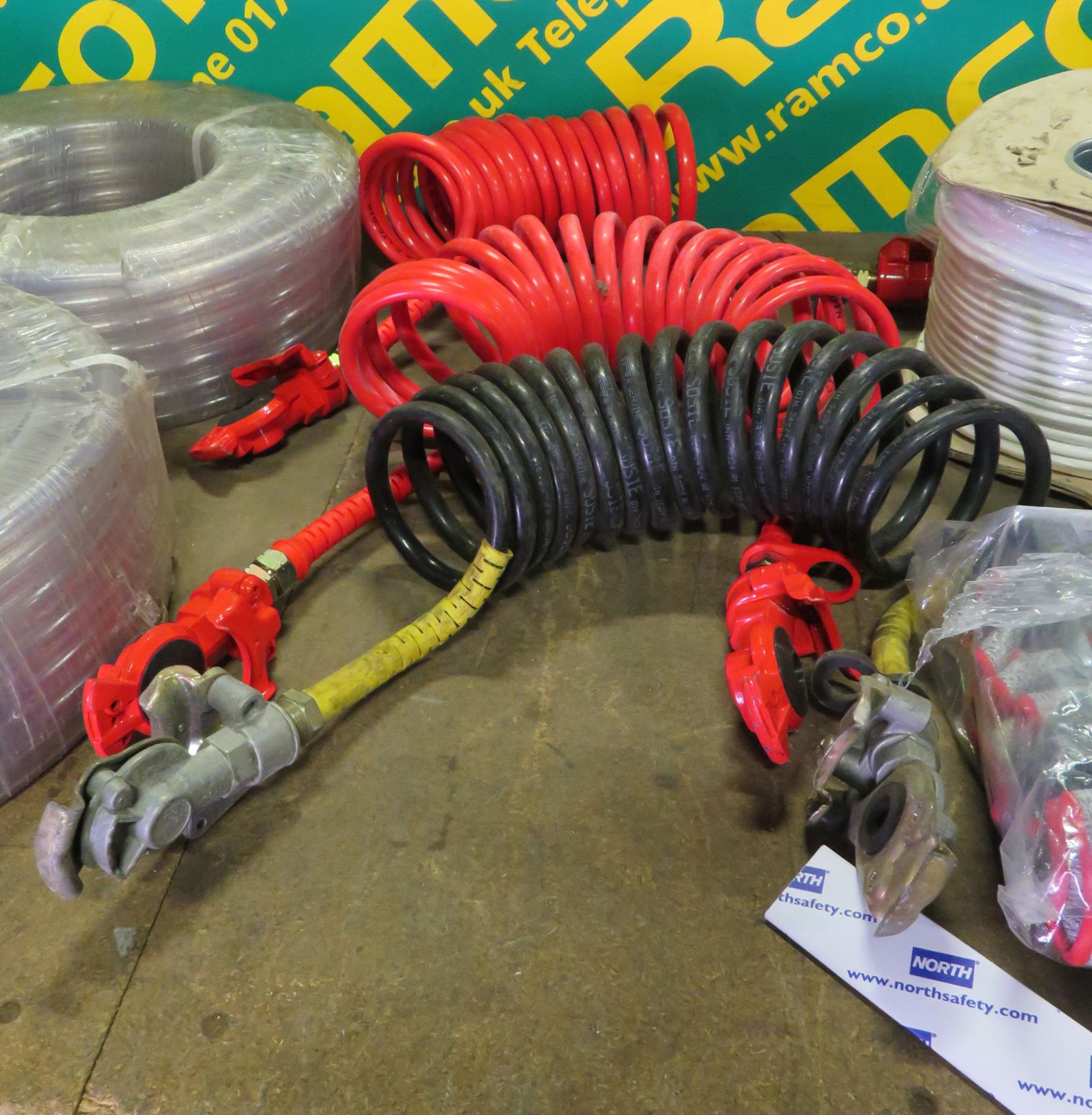 Work gloves, clear hosing reels, heat shrink tubing, air line hoses - Image 4 of 8