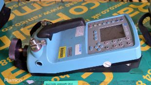 Druck DPI 610 Digital Calibrator Unit