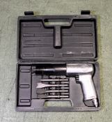 CP CP715 Pneumatic Chisel Gun Kit In A Metal Case