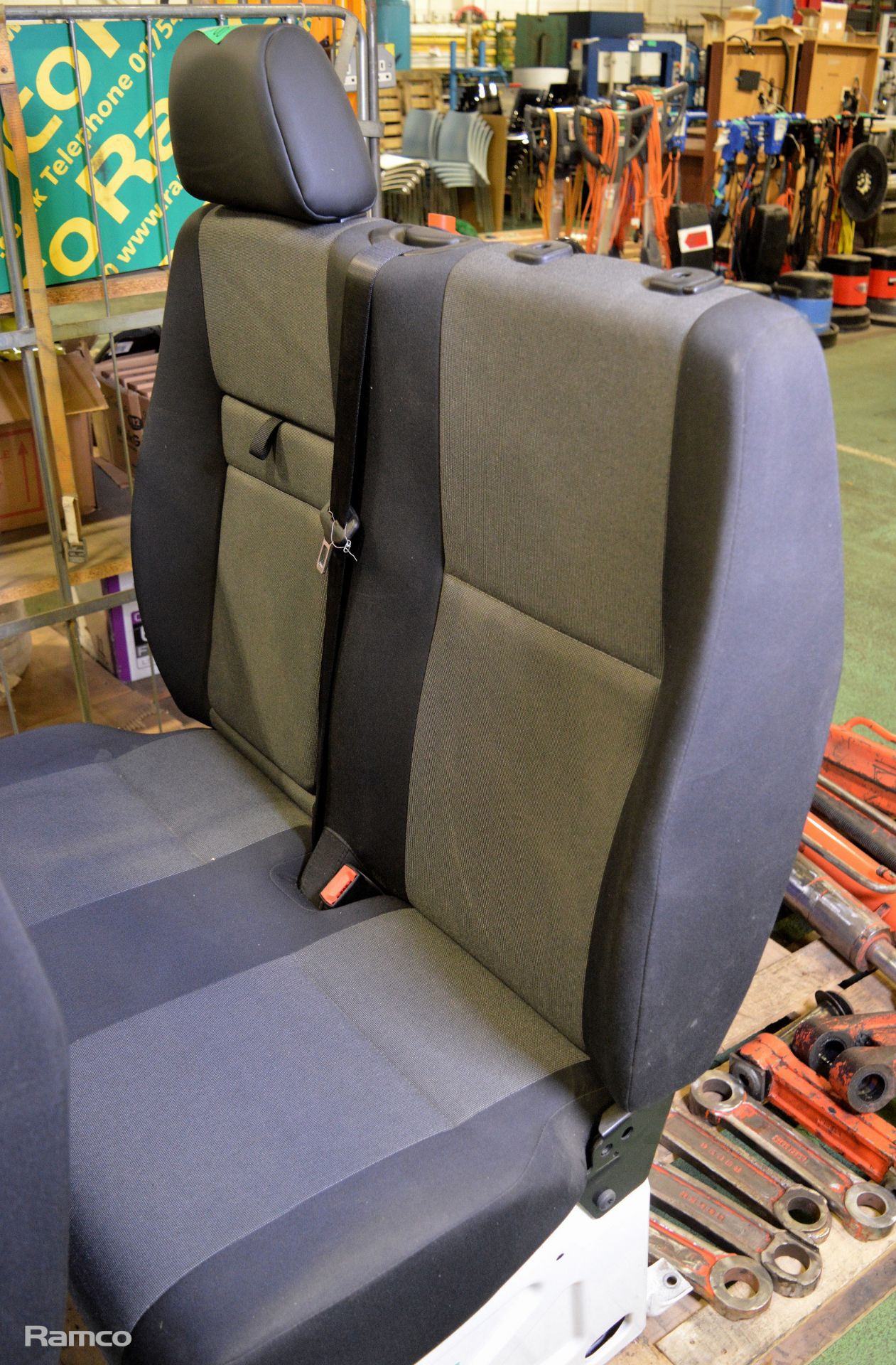 VW Van double seat assembly - Image 2 of 5