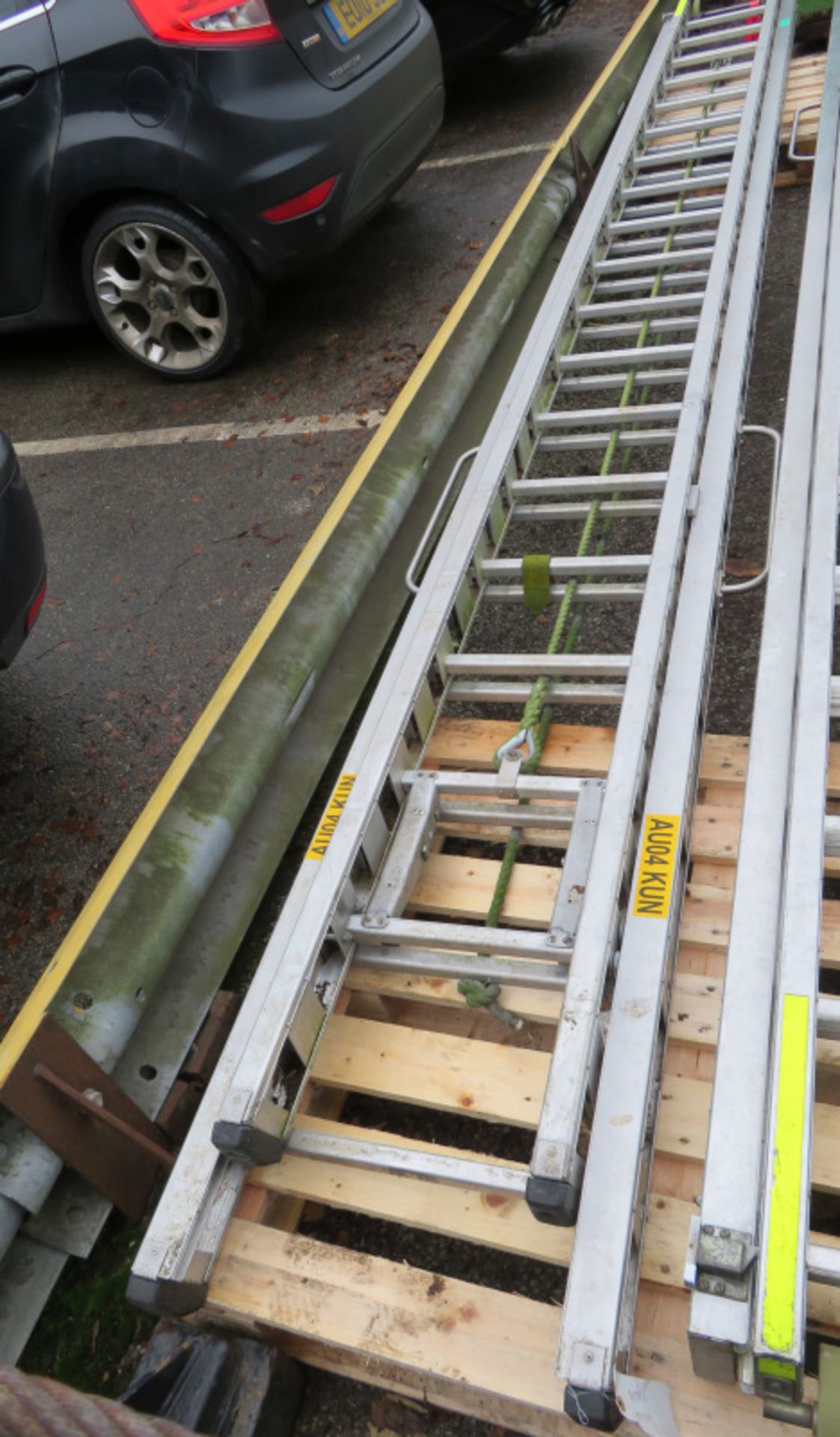 AS Fire & Rescue 37 rung extendable firemans ladder - Serial no. 1629 9M - Image 2 of 2