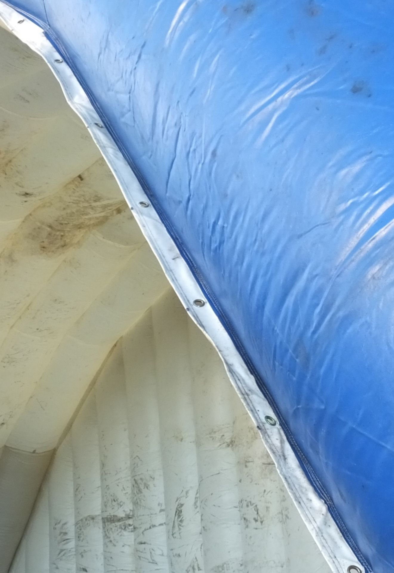 3 section inflatable shelter - Full details in description - Image 29 of 48