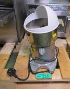 Ceado S98 Manual Juicer Stainless Steel 220/240 Volts 50Hz