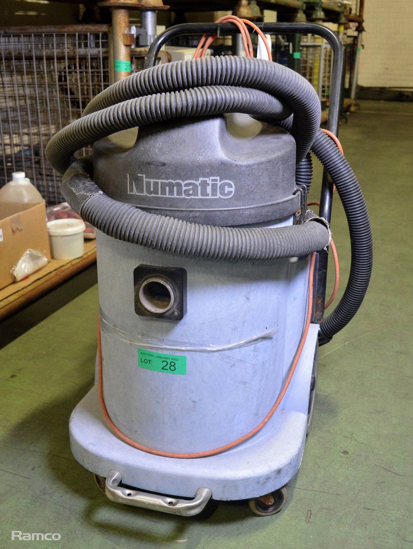 Numatic WVD 900 2S240v Electric Vacuum Cleaner - Image 4 of 5