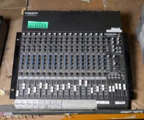 Mackie 1604 VLZ Pro 16 Channel Mixer 230V