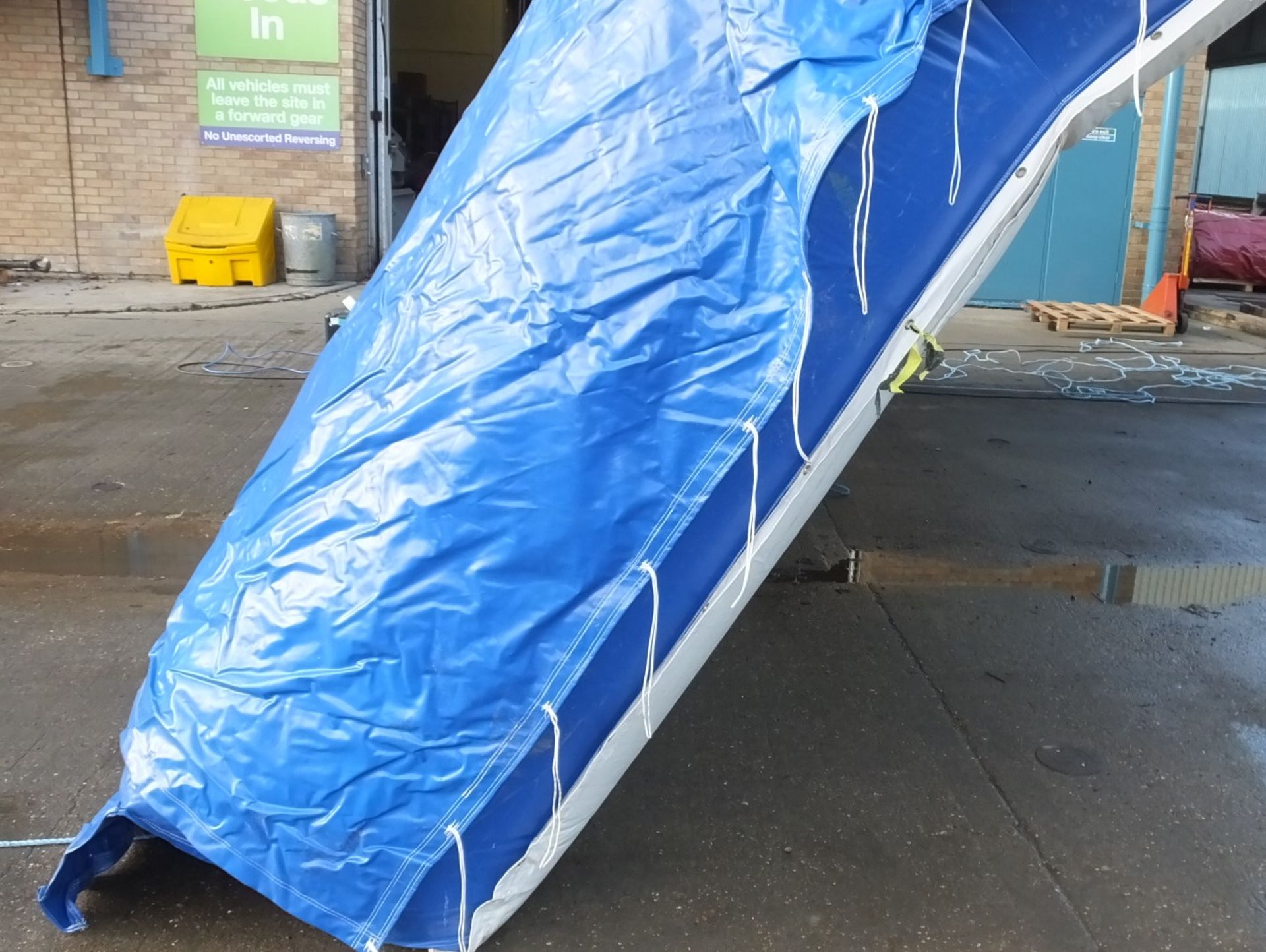 3 section inflatable shelter - Full details in description - Image 43 of 48