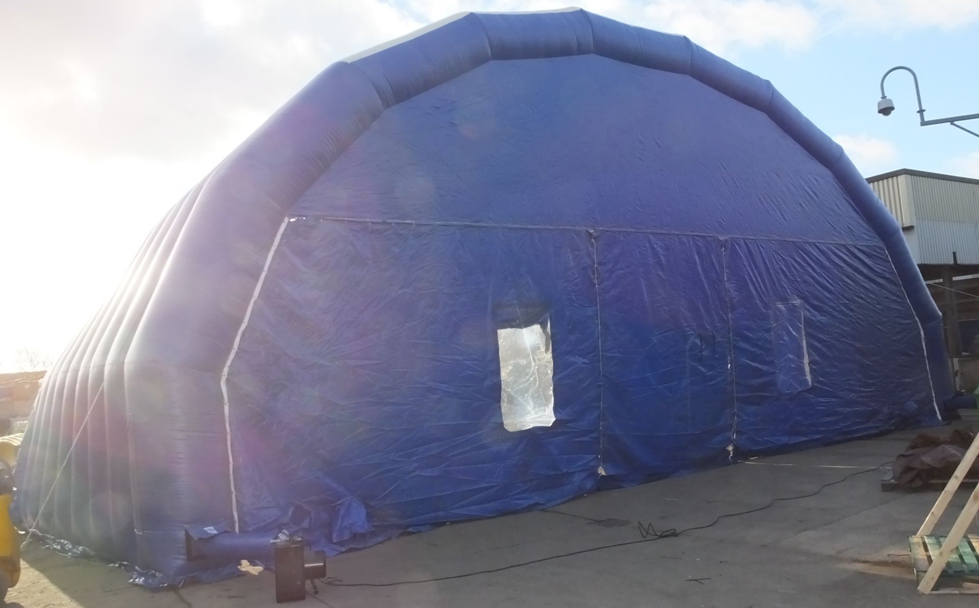 3 section inflatable shelter - Full details in description - Image 14 of 48