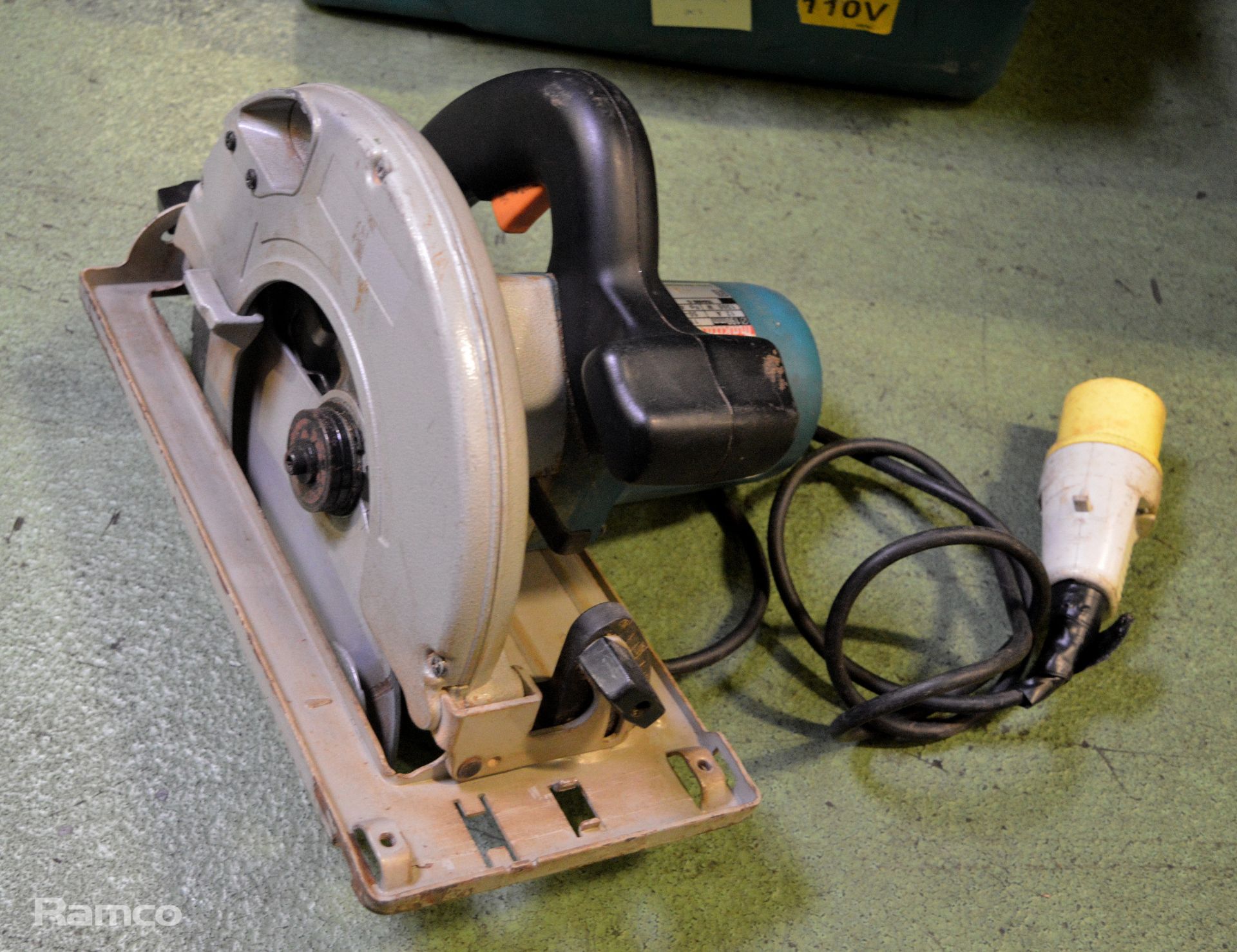 Makita 5703R Circular Saw in case (damaged case) - 190mm - 110v - Image 3 of 6